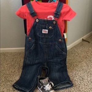 Levi’s overalls for boys size 18M. Like new.